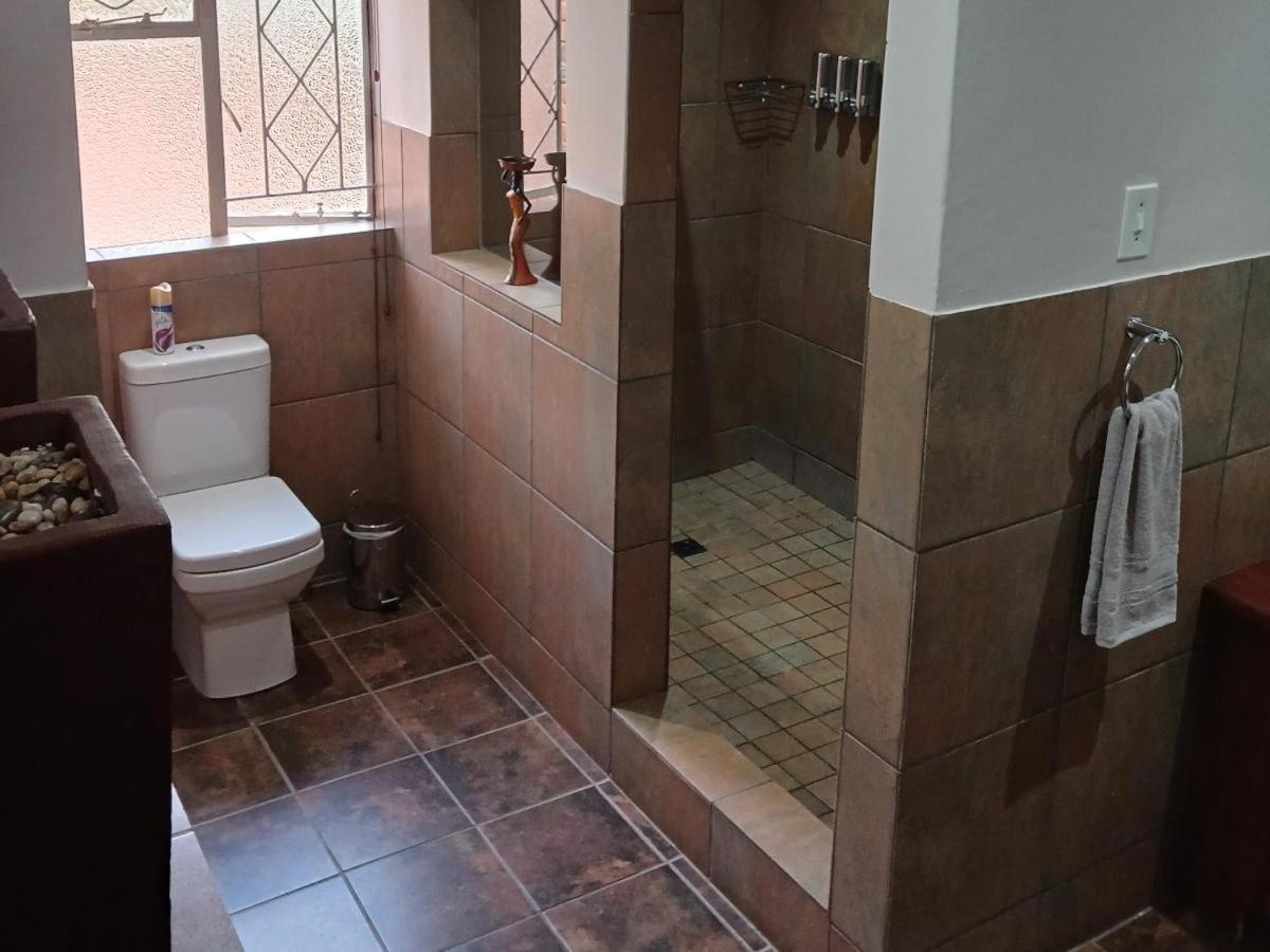 Hotel Blue Sky Manor Roodepoort Habitación foto